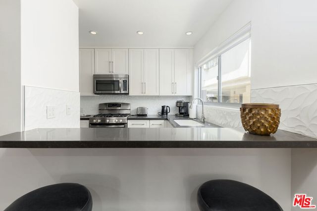 8917 E Cynthia Street 1, West Hollywood, CA 90069