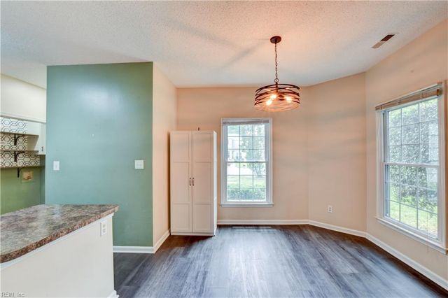 922 Willow PT, Newport News, VA 23602