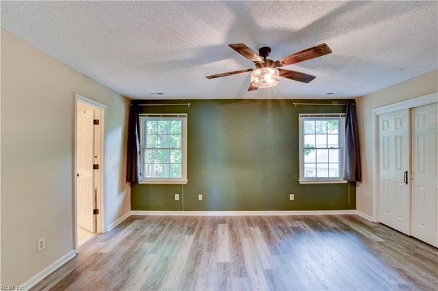 922 Willow PT, Newport News, VA 23602