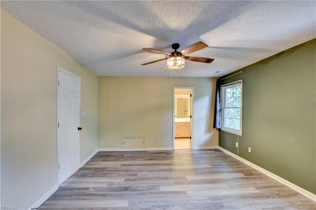 922 Willow PT, Newport News, VA 23602