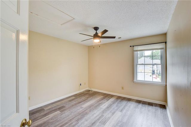 922 Willow PT, Newport News, VA 23602