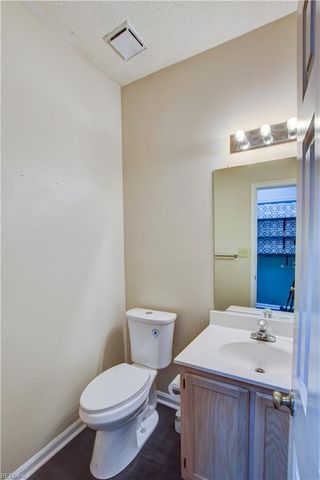 922 Willow PT, Newport News, VA 23602