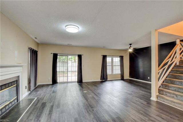 922 Willow PT, Newport News, VA 23602