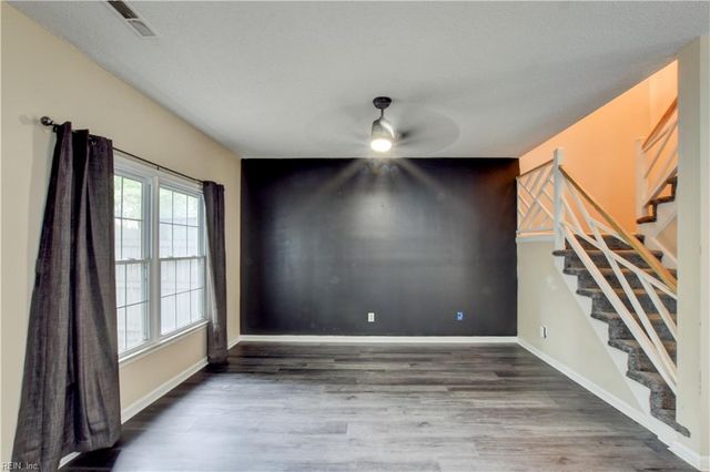 922 Willow PT, Newport News, VA 23602