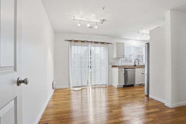 1401 Pawtucket Blvd 2, Lowell, MA 01854