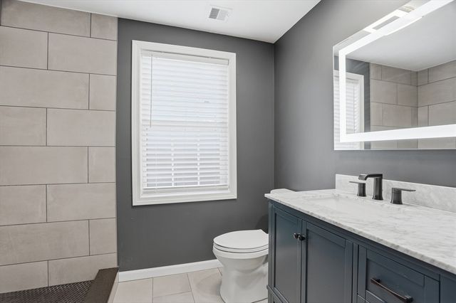 1401 Pawtucket Blvd 2, Lowell, MA 01854