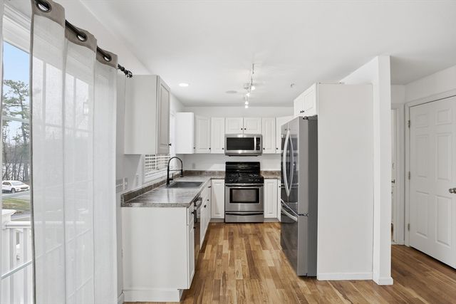 1401 Pawtucket Blvd 2, Lowell, MA 01854