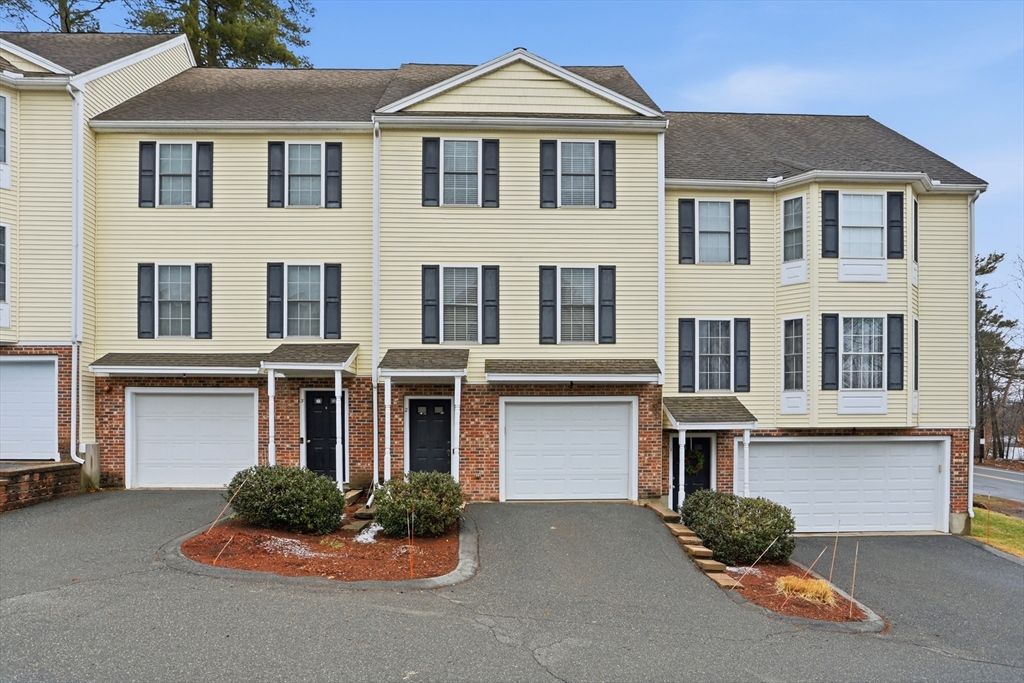 1401 Pawtucket Blvd 2, Lowell, MA 01854