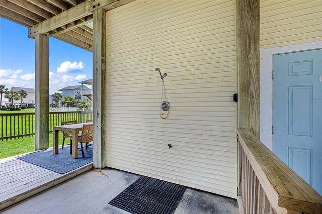 4114 Courageous Lane, Galveston, TX 77554