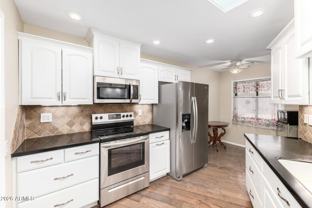 10154 W LOMA BLANCA Drive, Sun City, AZ 85351