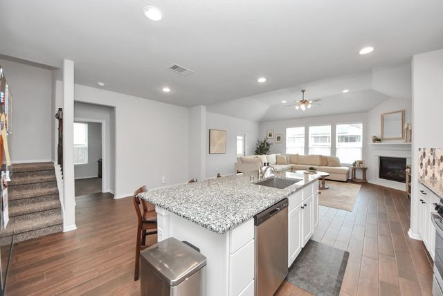 8819 Cabin Loft Lane, Rosharon, TX 77583