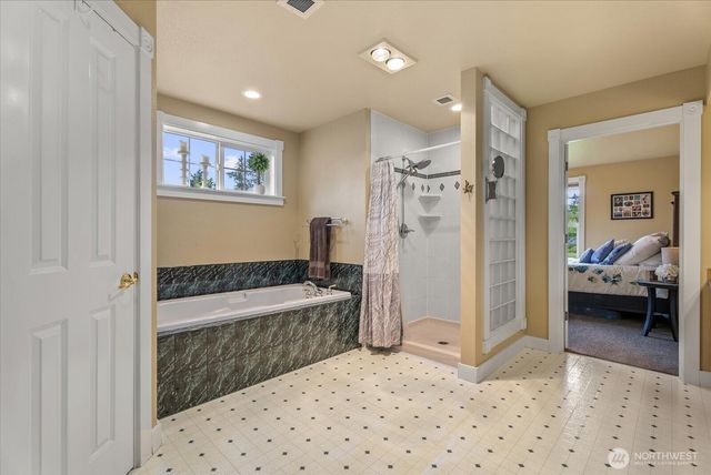 12108 40th Avenue E, Tacoma, WA 98446