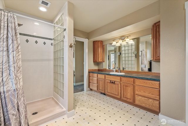 12108 40th Avenue E, Tacoma, WA 98446