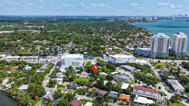 7811 NE 10th Ct, Miami, FL 33138
