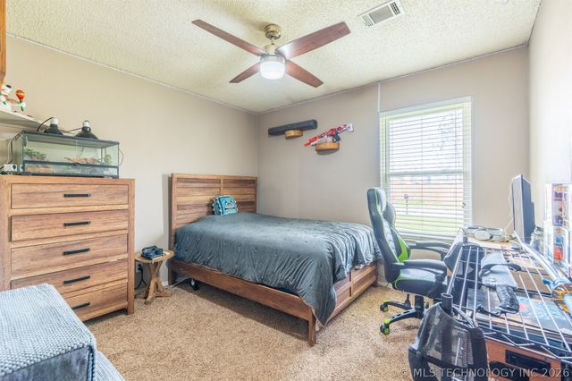 21106 E 32nd Street, Broken Arrow, OK 74014