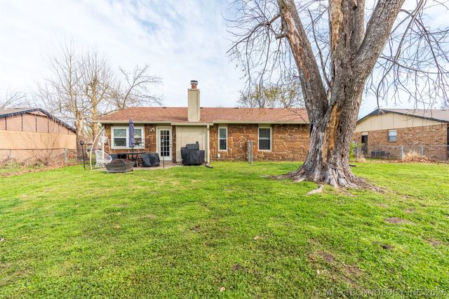 21106 E 32nd Street, Broken Arrow, OK 74014