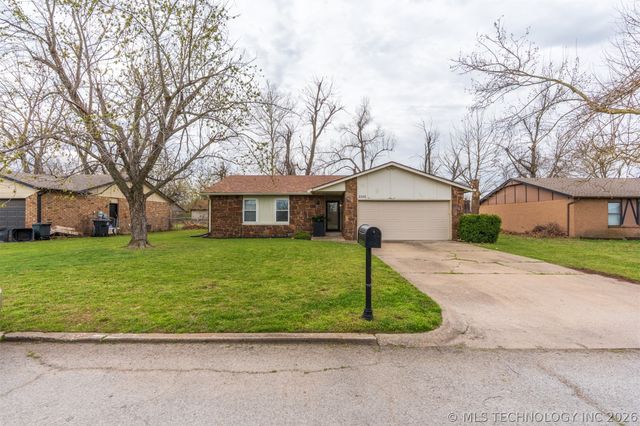 21106 E 32nd Street, Broken Arrow, OK 74014