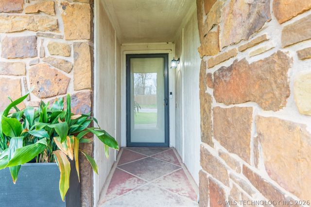 21106 E 32nd Street, Broken Arrow, OK 74014