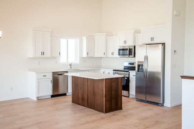 6317 83 Avenue, Horace, ND 58047