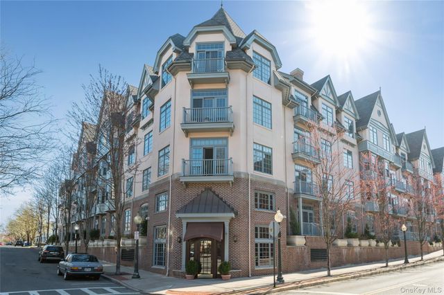 55 1st Street 207, Pelham, NY 10803