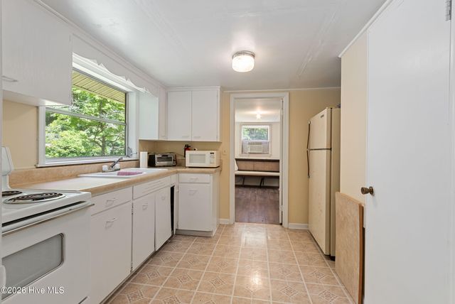 95 Cherokee Avenue, Andrews, NC 28901