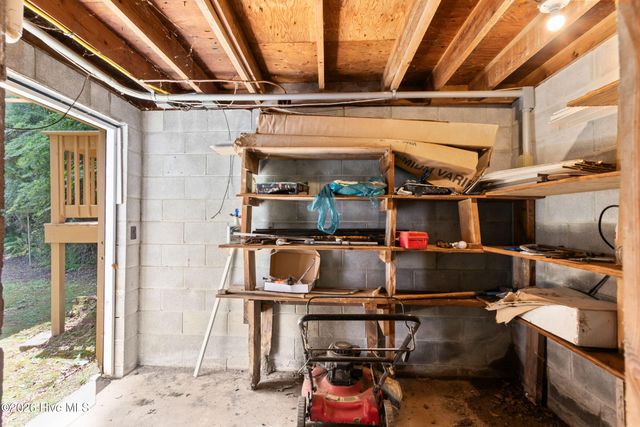 95 Cherokee Avenue, Andrews, NC 28901
