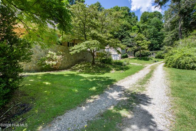 95 Cherokee Avenue, Andrews, NC 28901