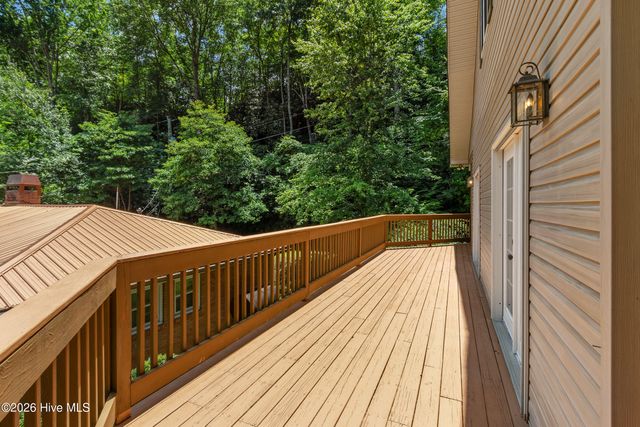 95 Cherokee Avenue, Andrews, NC 28901