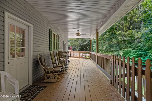 95 Cherokee Avenue, Andrews, NC 28901
