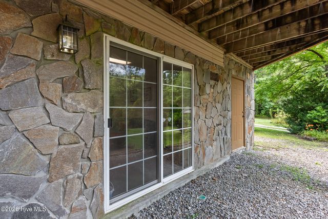 95 Cherokee Avenue, Andrews, NC 28901