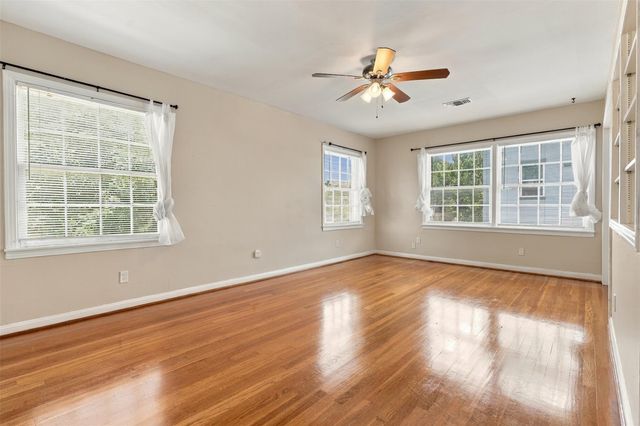 4505 Larch Lane B, Bellaire, TX 77401