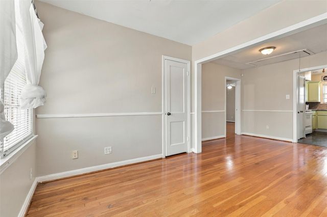 4505 Larch Lane B, Bellaire, TX 77401