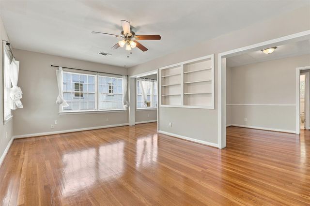 4505 Larch Lane B, Bellaire, TX 77401