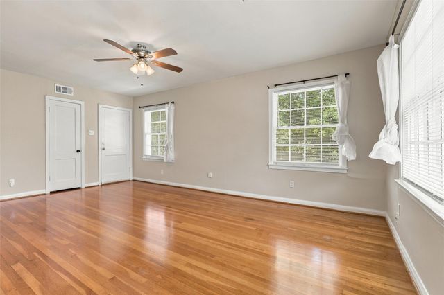 4505 Larch Lane B, Bellaire, TX 77401