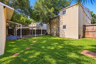 4505 Larch Lane B, Bellaire, TX 77401