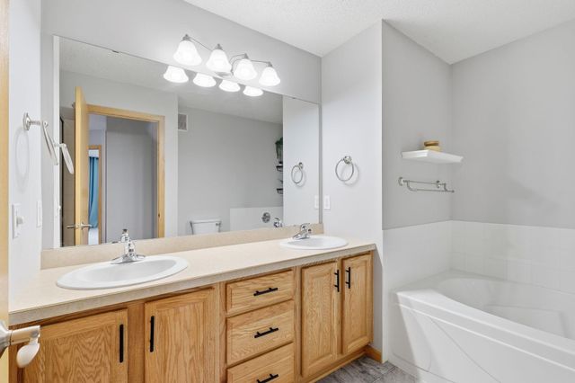17152 Eastwood Avenue 156, Lakeville, MN 55024