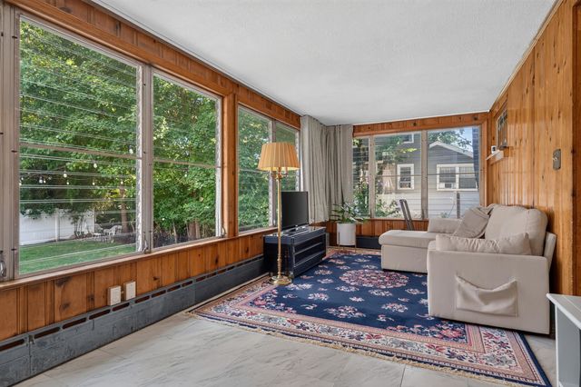 38 SHADYSIDE AVE, Dumont, NJ 07628