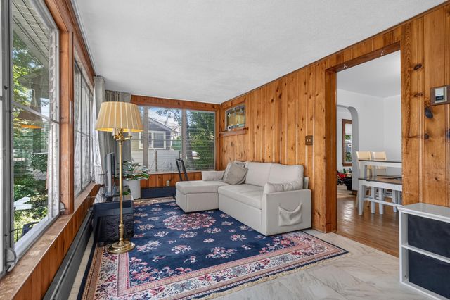38 SHADYSIDE AVE, Dumont, NJ 07628