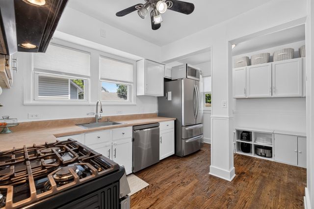38 SHADYSIDE AVE, Dumont, NJ 07628