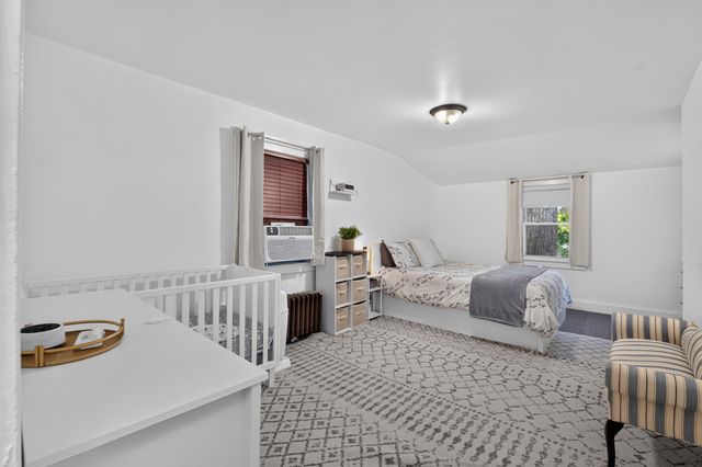 38 SHADYSIDE AVE, Dumont, NJ 07628