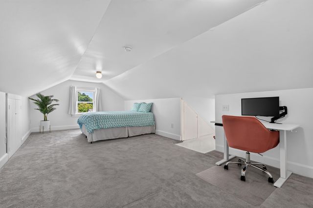 38 SHADYSIDE AVE, Dumont, NJ 07628