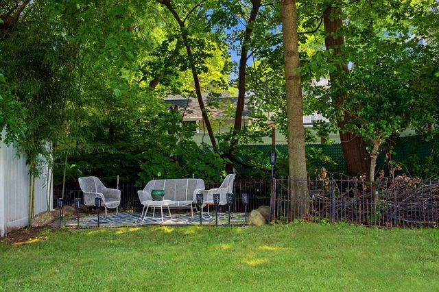 38 SHADYSIDE AVE, Dumont, NJ 07628