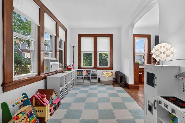 38 SHADYSIDE AVE, Dumont, NJ 07628