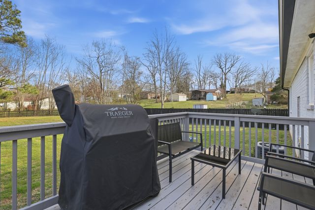 111 Amber Lynn Cir, Columbia, TN 38401