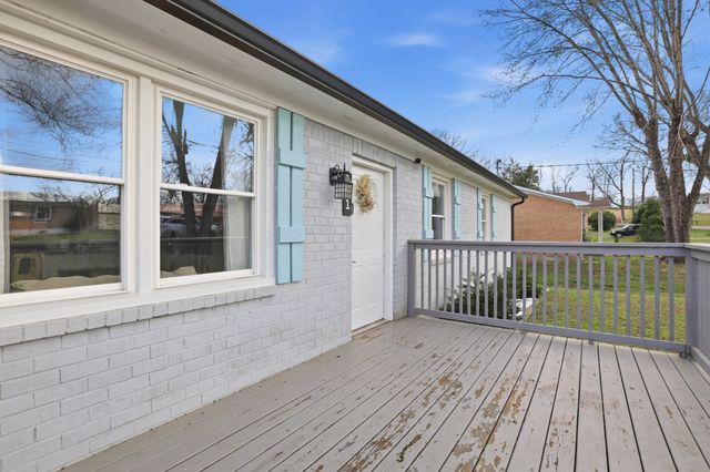 111 Amber Lynn Cir, Columbia, TN 38401