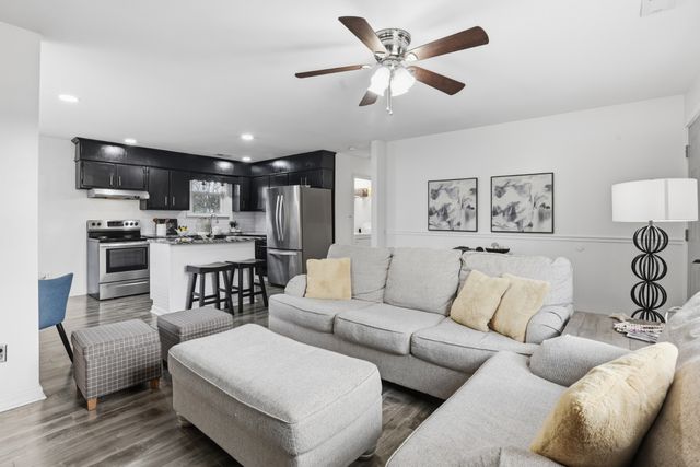 111 Amber Lynn Cir, Columbia, TN 38401