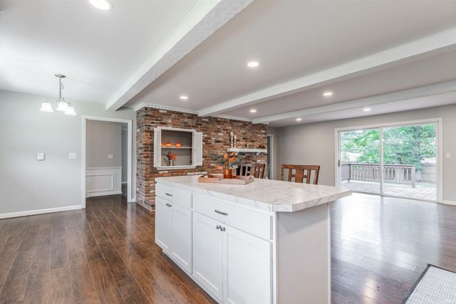 851 Park Plaza Drive, Evansville, IN 47715