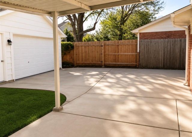 11630 Sageglen Drive, Houston, TX 77089