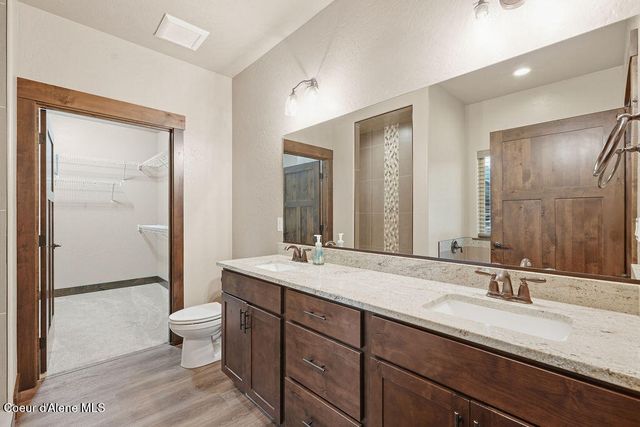 11614 N Waterford LOOP, Hauser, ID 83854