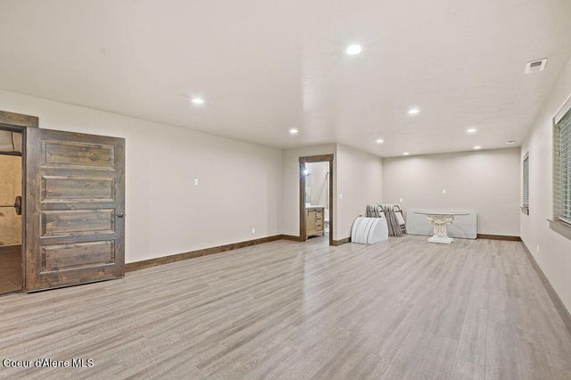 11614 N Waterford LOOP, Hauser, ID 83854